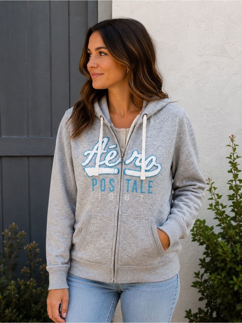Aéropostale Zip Hoodie Women’s Large Gray Graphic Full Zip Sweatshirt